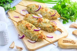 Люля-кебаб из куриного фарша в духовке Люля-кебаб из куриного фарша в духовке
