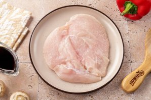 Фунчоза с курицей и шампиньонами Фунчоза с курицей и шампиньонами