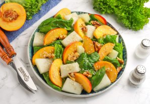 Салат с нектаринами и дыней Салат с нектаринами и дыней