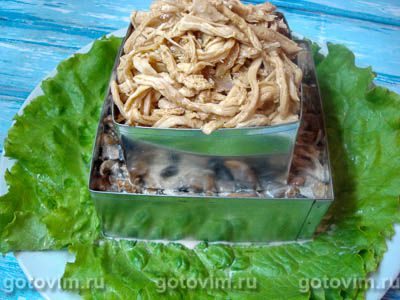 Мужской салат с курицей, грибами и дайконом Мужской салат с курицей, грибами и дайконом