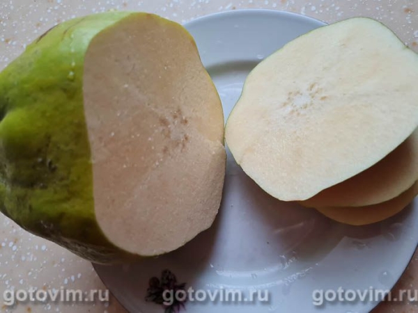 Свиная шея, фаршированная айвой Свиная шея, фаршированная айвой