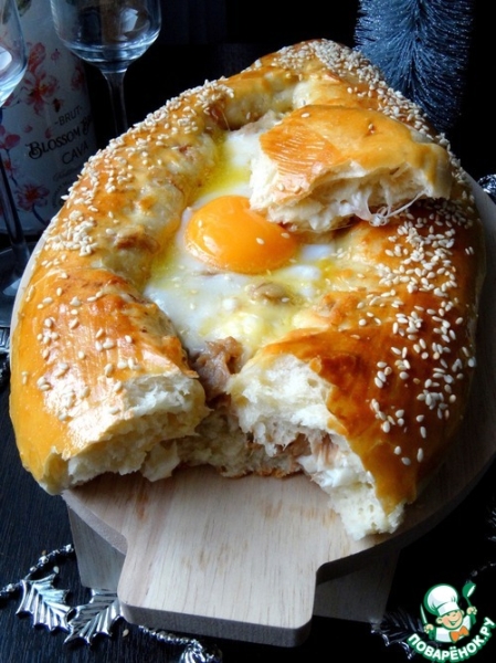 А-ля хачапури с тунцом А-ля хачапури с тунцом