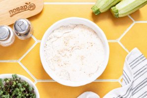 Кабачки в кляре с чесноком