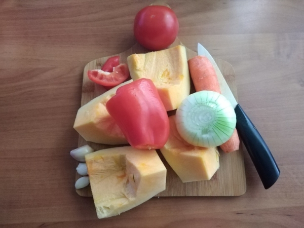 Маринованная тыква с овощами. Маринованная тыква с овощами.