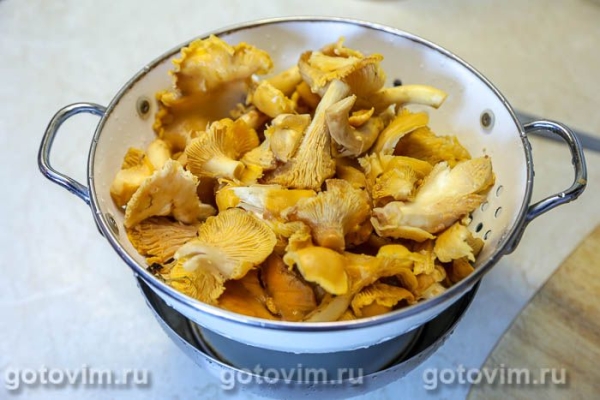 Оладьи из лисичек и кабачков