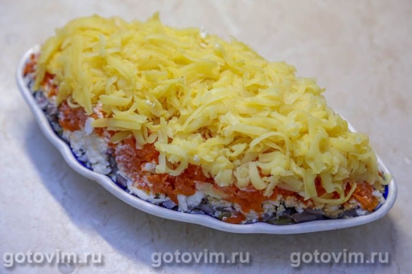 Селедка под шубой с икрой минтая