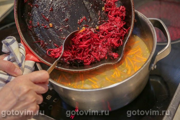 Борщ с говядиной и машем