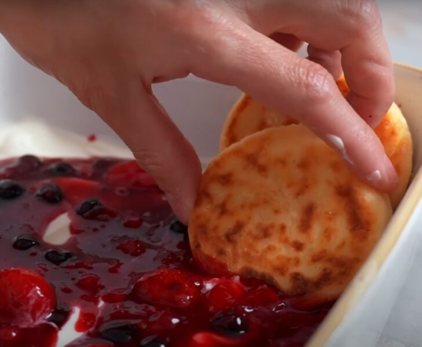 Вкусные сырники. Простое и доступное блюдо на завтрак или десерт из творога Вкусные сырники. Простое и доступное блюдо на завтрак или десерт из творога