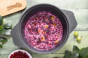 Варенье из крыжовника и красной смородины