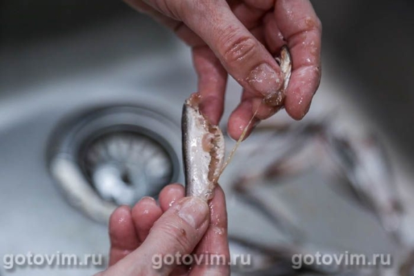 Мойва в хрустящем кляре в микроволновке Мойва в хрустящем кляре в микроволновке