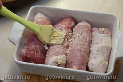 Рулетики из свинины с голубым сыром