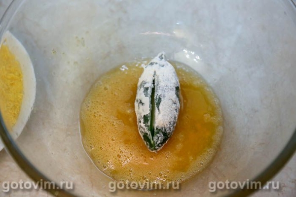 Жареный перец халапеньо с сыром и в хрустящей панировке  Жареный перец халапеньо с сыром и в хрустящей панировке