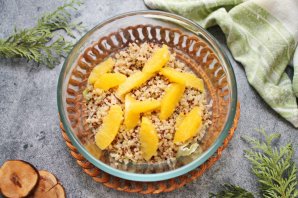 Салат с киноа, курицей и апельсинами Салат с киноа, курицей и апельсинами