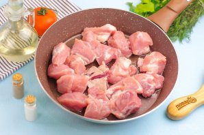 Тушеное мясо с грибами Тушеное мясо с грибами