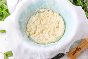 Сыр из козьего молока с яйцом Сыр из козьего молока с яйцом