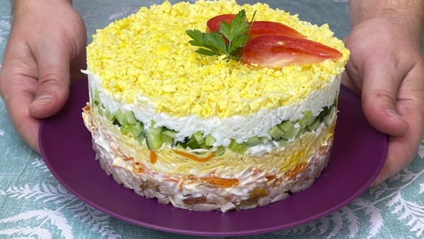 Ни одного праздника без него. Вкусный и красивый салат на Новогодний стол 2024 Ни одного праздника без него. Вкусный и красивый салат на Новогодний стол 2024