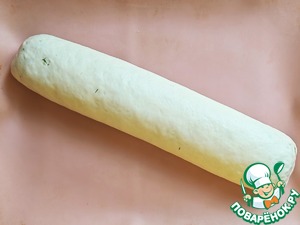 Батон с ветчиной, чесноком и зеленью