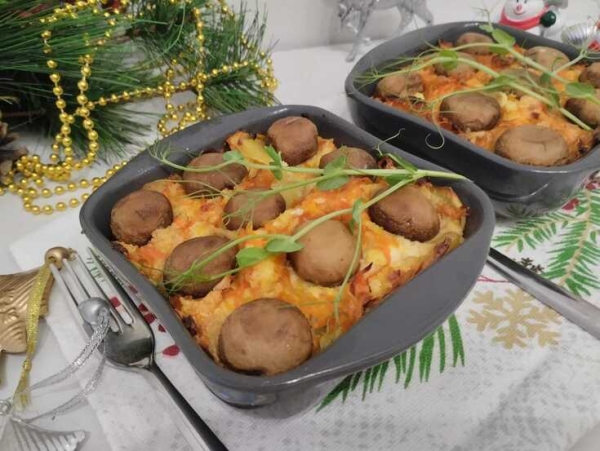 Запеченный картофель с шампиньонами