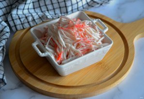 Салат "Мимоза" с крабовыми палочками Салат "Мимоза" с крабовыми палочками