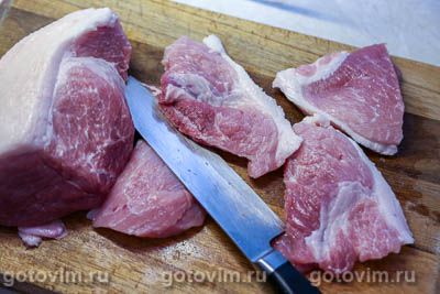 Рулетики из свинины с голубым сыром