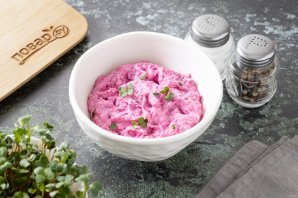 Свекольный дзадзики Свекольный дзадзики