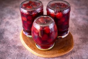 Варенье из алычи с косточками