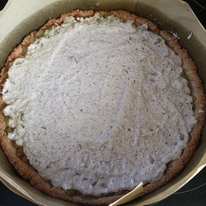 Пирог с ревенем и миндалем Пирог с ревенем и миндалем