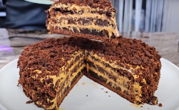 Без миксера и весов. Бюджетный торт «3 стакана». Шикарный торт, который тает во рту Без миксера и весов. Бюджетный торт «3 стакана». Шикарный торт, который тает во рту