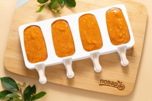 Мороженое из абрикосовых косточек с абрикосами и дыней Мороженое из абрикосовых косточек с абрикосами и дыней