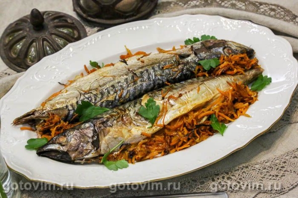 Скумбрия в фольге, запеченная на морковной подушке с апельсином Скумбрия в фольге, запеченная на морковной подушке с апельсином