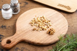 Салат по-грузински из огурцов и зелени Салат по-грузински из огурцов и зелени