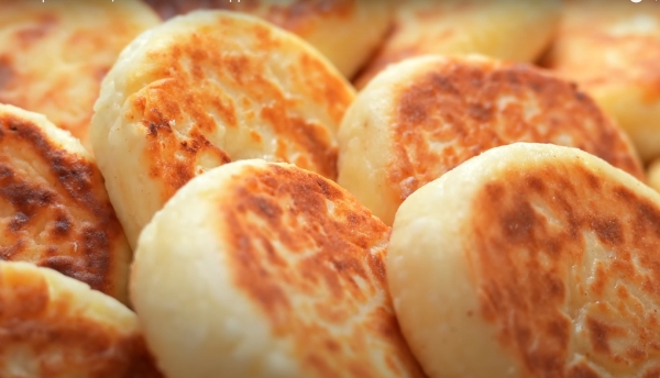 Вкусные сырники. Простое и доступное блюдо на завтрак или десерт из творога Вкусные сырники. Простое и доступное блюдо на завтрак или десерт из творога