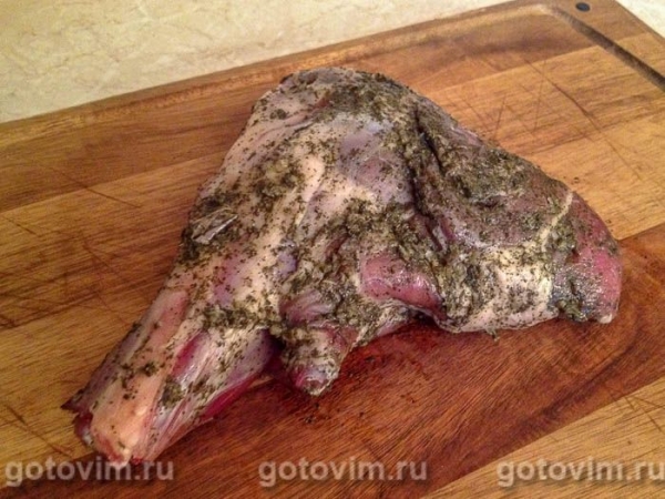 Сочная баранина, запеченная при низкой температуре
