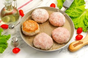 Домашние котлеты из фарша Домашние котлеты из фарша