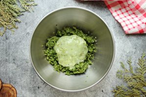 Стрелки чеснока с крыжовником на зиму Стрелки чеснока с крыжовником на зиму