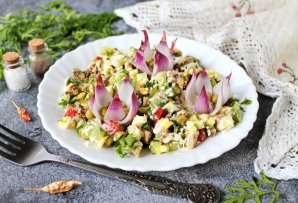 Салат "Лилии" с языком Салат "Лилии" с языком