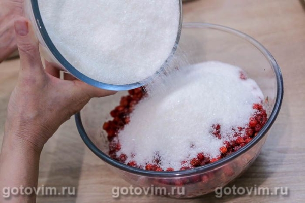 Варенье из земляники в микроволновке Варенье из земляники в микроволновке