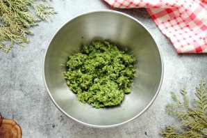 Стрелки чеснока с крыжовником на зиму Стрелки чеснока с крыжовником на зиму