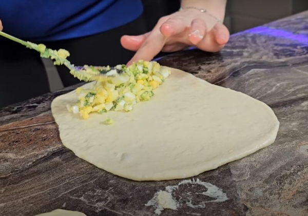 Пузырчатые пирожки с хрустящей корочкой. Рецепт на лучшем тесте Пузырчатые пирожки с хрустящей корочкой. Рецепт на лучшем тесте