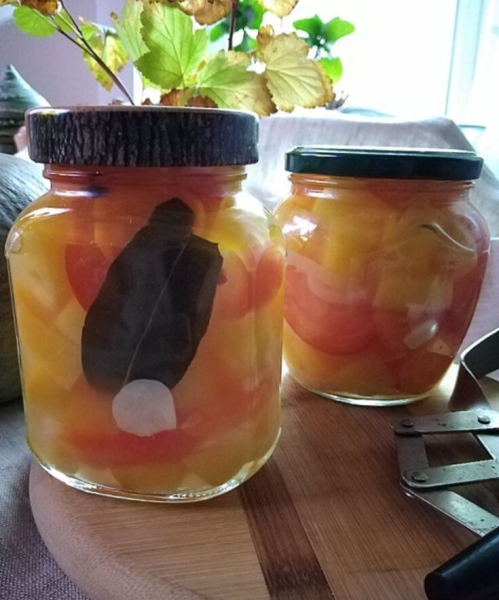 Маринованная тыква с овощами. Маринованная тыква с овощами.