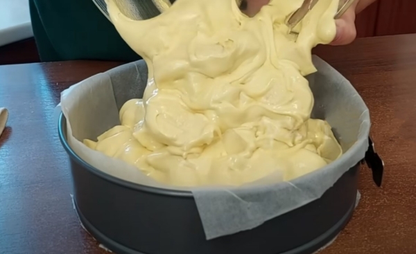 Рецепт наших мам и бабушек. Вкусный яблочный пирог без соды и разрыхлителя Рецепт наших мам и бабушек. Вкусный яблочный пирог без соды и разрыхлителя