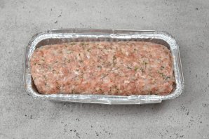 Мясной рулет с яйцом