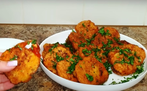 Беру 3 баклажана и немного фарша. Потрясающий рецепт из баклажанов на обед или ужин