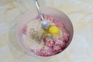 Рулетики с беконом