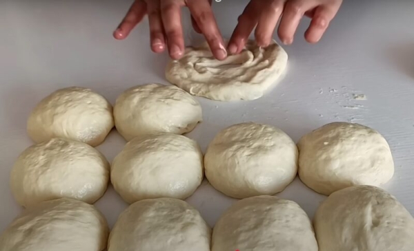 Невероятно пышные турецкие пончики! Всего 1 ложка уксуса — и вы забудете о других рецептах Невероятно пышные турецкие пончики! Всего 1 ложка уксуса — и вы забудете о других рецептах