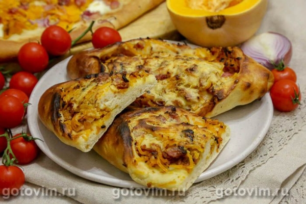 Лодочки из теста с тыквой и беконом