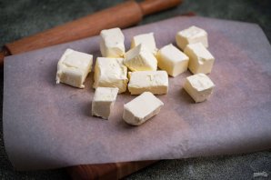 Домашнее слоеное дрожжевое тесто на молоке Домашнее слоеное дрожжевое тесто на молоке