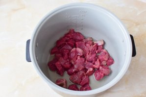 Говядина, тушеная в мультиварке Говядина, тушеная в мультиварке