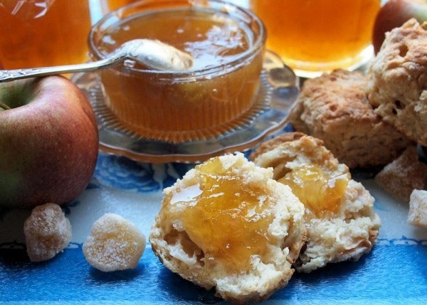 Осеннее яблочно-имбирное повидло Осеннее яблочно-имбирное повидло