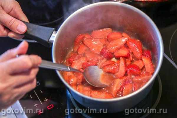 Отбивные из свинины с соусом из клубники Отбивные из свинины с соусом из клубники